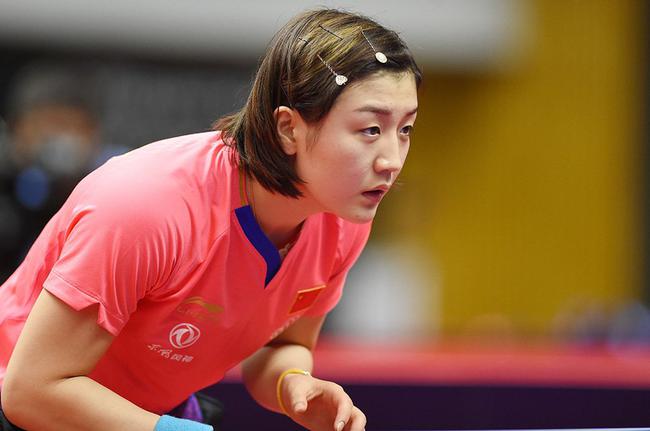 泥土在鞋底 泥土在鞋底